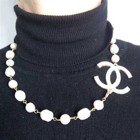 collana chanel semplice|Chanel collane usate.